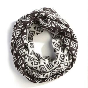 Ladies Brown Diamond Print Winter Scarf